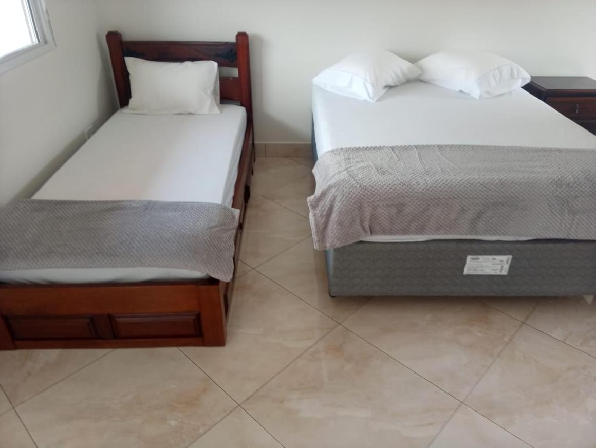 Casa Nova Com Piscina Proxima A Praia E Menos De 3Km Do Centro De ウバトゥバ エクステリア 写真