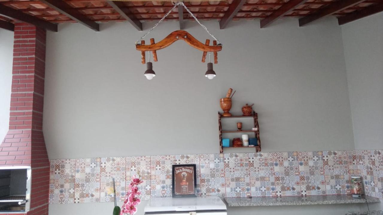 Casa Nova Com Piscina Proxima A Praia E Menos De 3Km Do Centro De ウバトゥバ エクステリア 写真