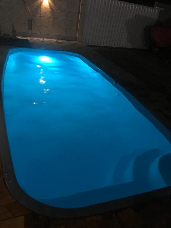 Casa Nova Com Piscina Proxima A Praia E Menos De 3Km Do Centro De ウバトゥバ エクステリア 写真